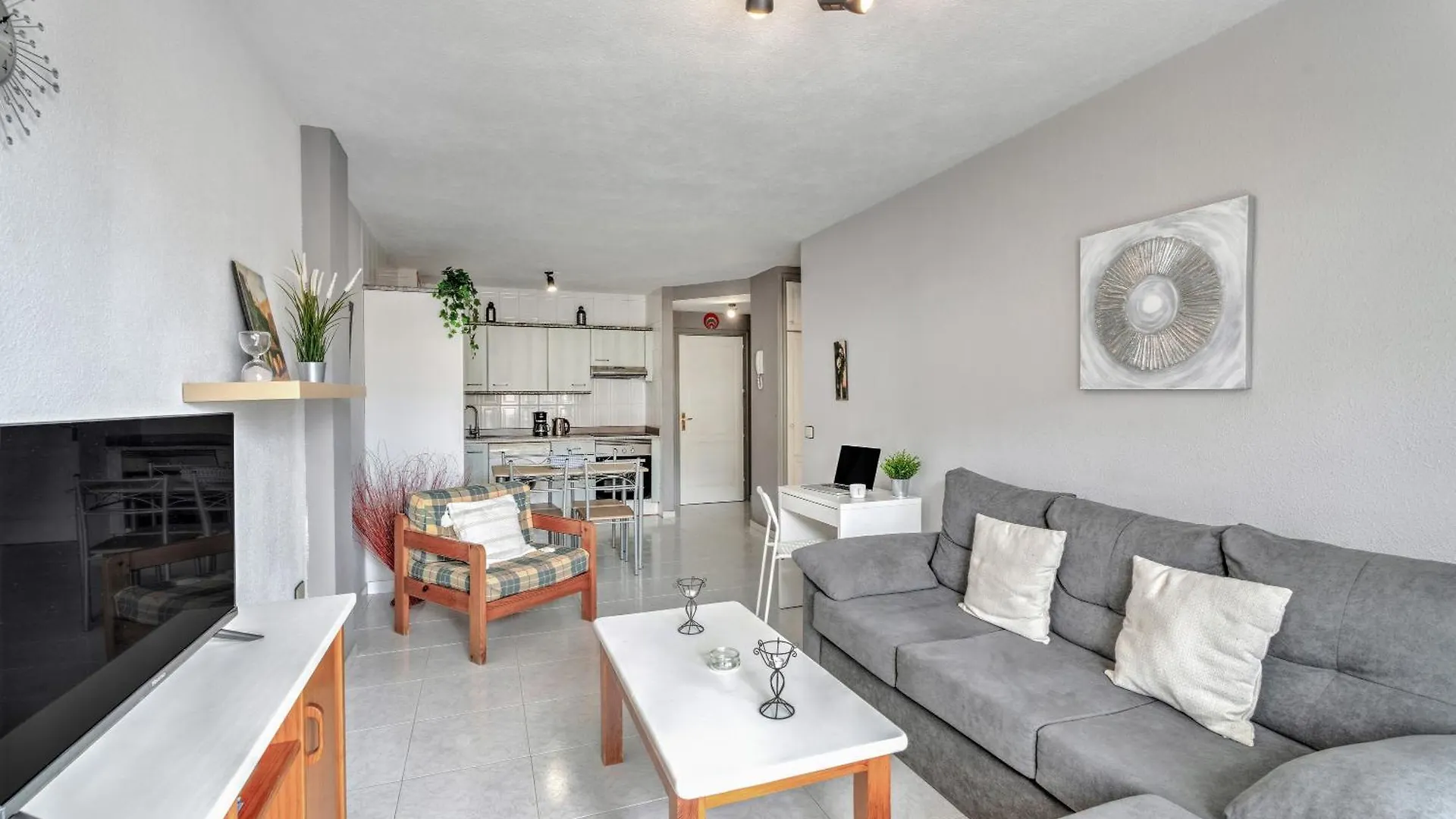 公寓 Apartamento Retama 阿德耶 西班牙